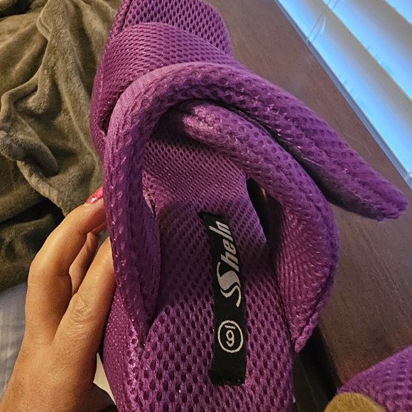 Brand SHEIN! RICH PURPLE SLIP ON HIGH WEDGE  SANDALS! SIZE 37 EUR., 6 1/2USA! - Picture 6 of 8